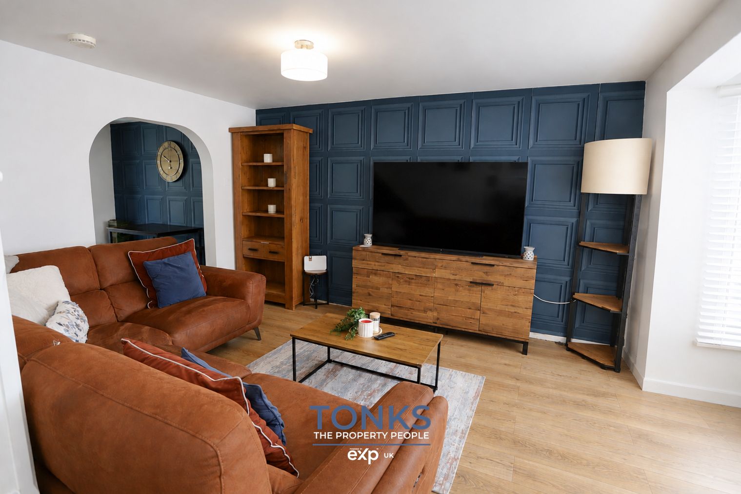 Detached House in Dudley 2