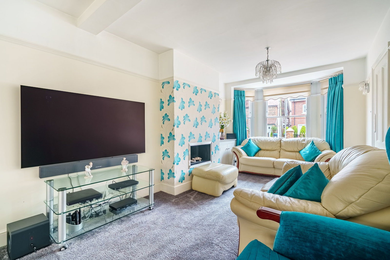 Detached House in Lingfield