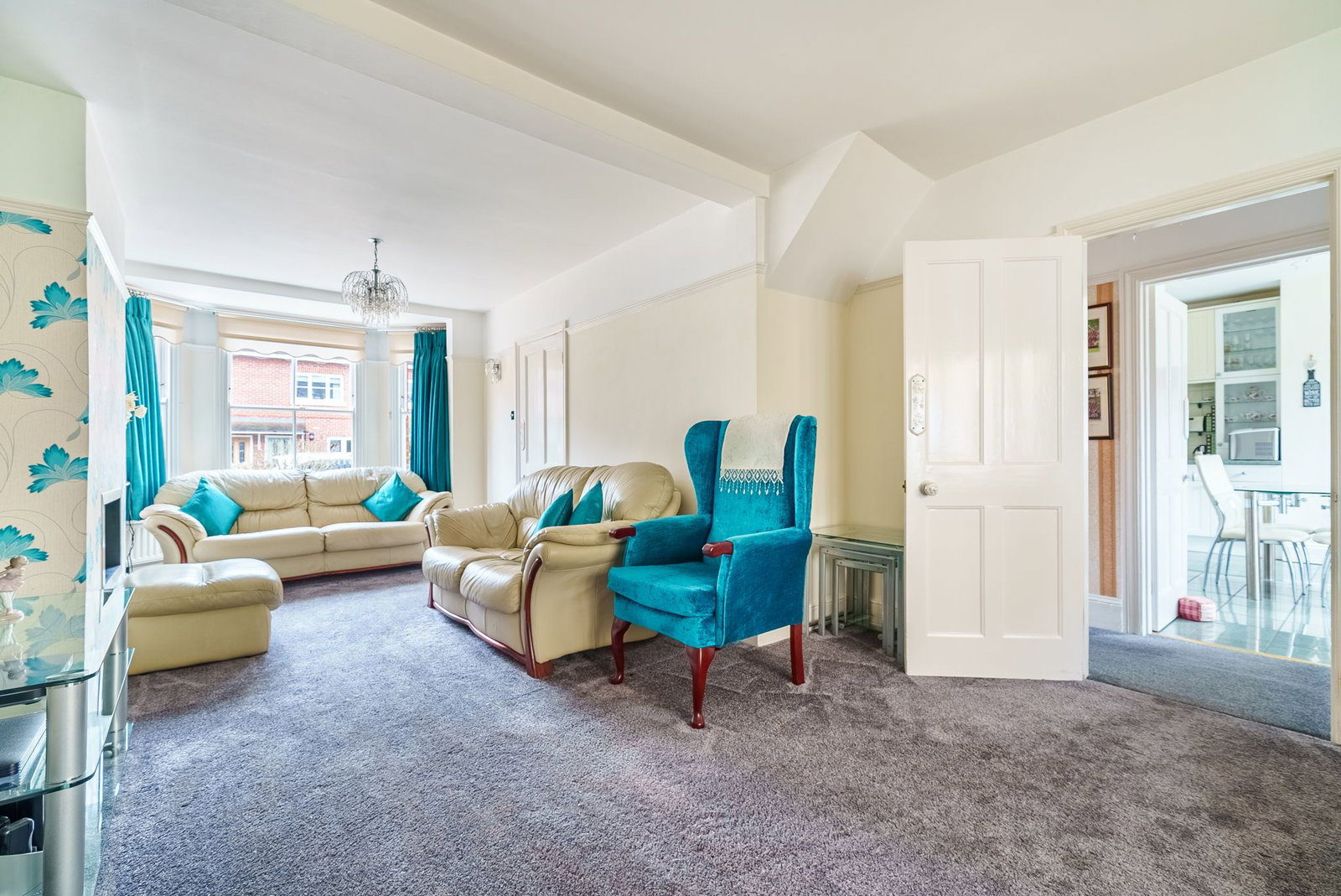 Detached House in Lingfield