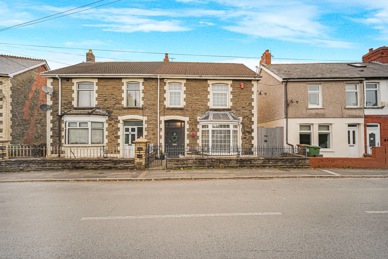 Semi Detached House in Caerphilly
