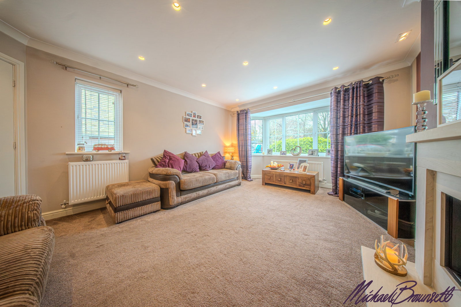 Detached House in Bradford