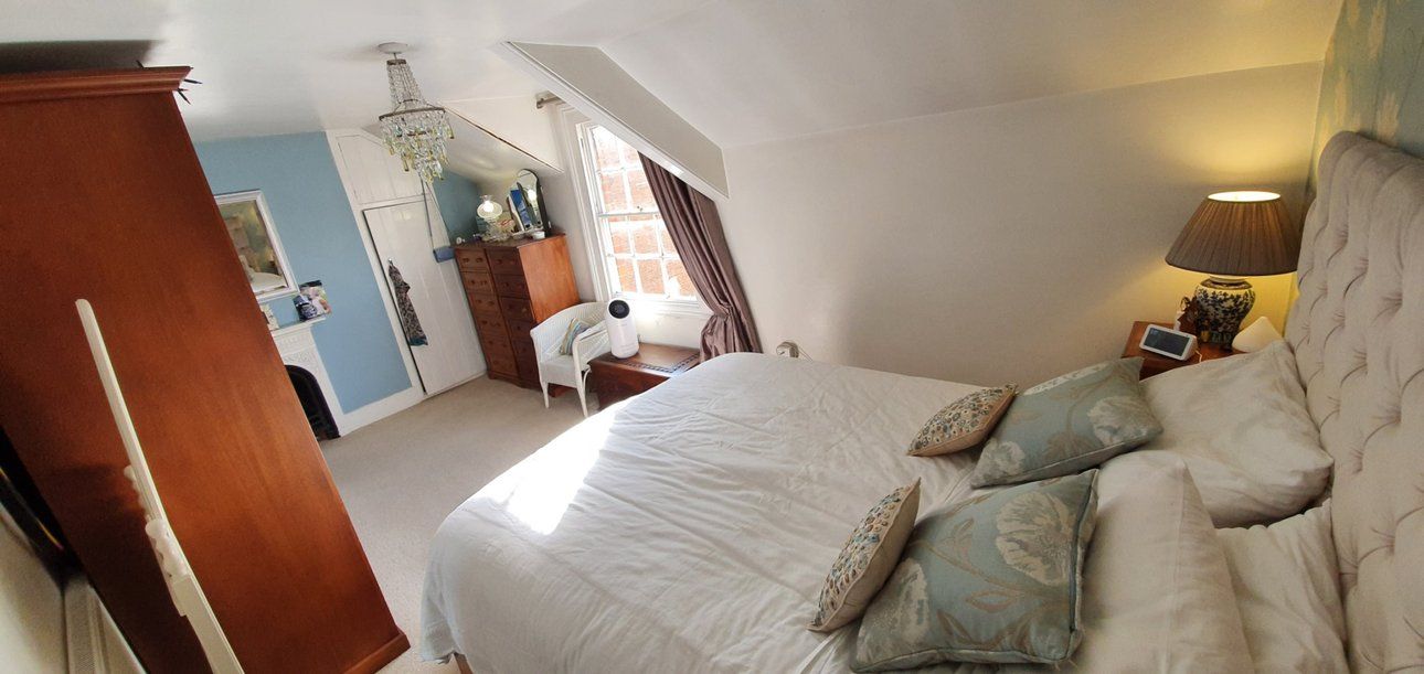 Semi Detached House for sale in Buckingham, School Lane, Buckingham