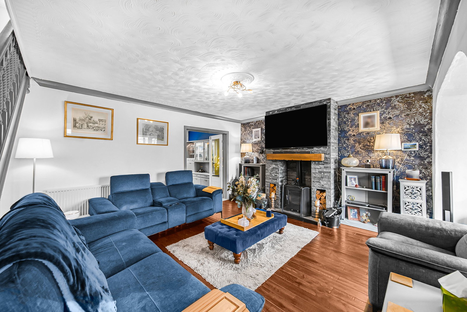 Detached House in Blackburn With Darwen