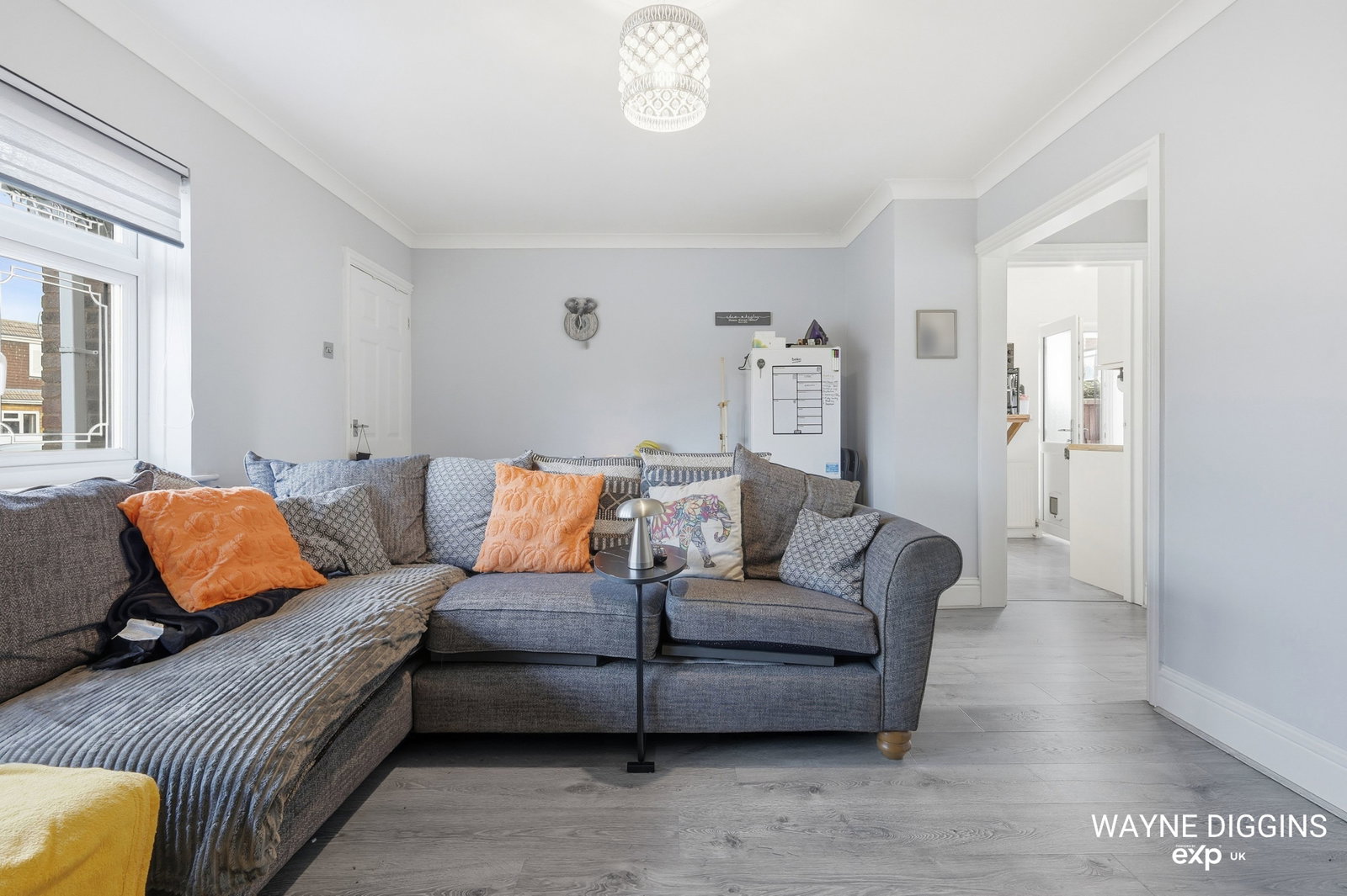 Semi Detached Bungalow for sale in Canvey Island, Dollant Avenue, Canvey Island, SS8 9EJ
