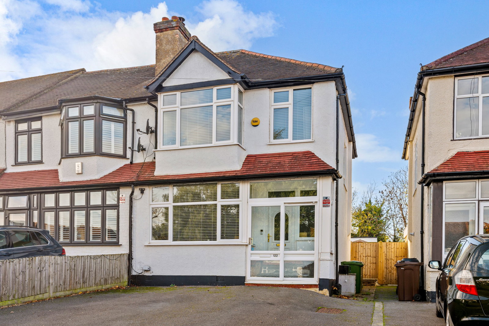 End Of Terrace House for sale in Worcester Park, Stoneleigh Avenue, Worcester Park, Surrey, KT4 8XZ, 1143 m²