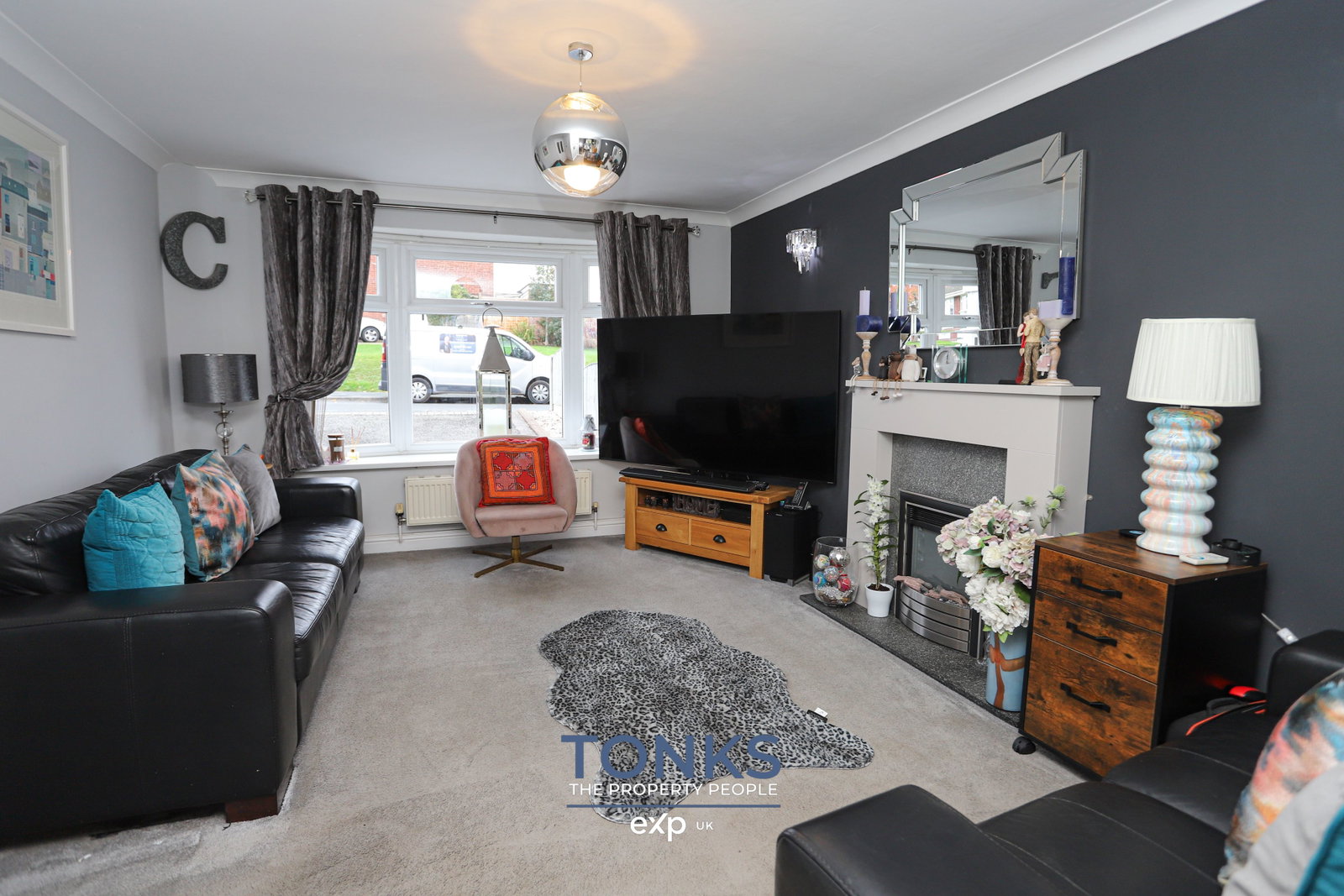 Semi Detached House in Halesowen