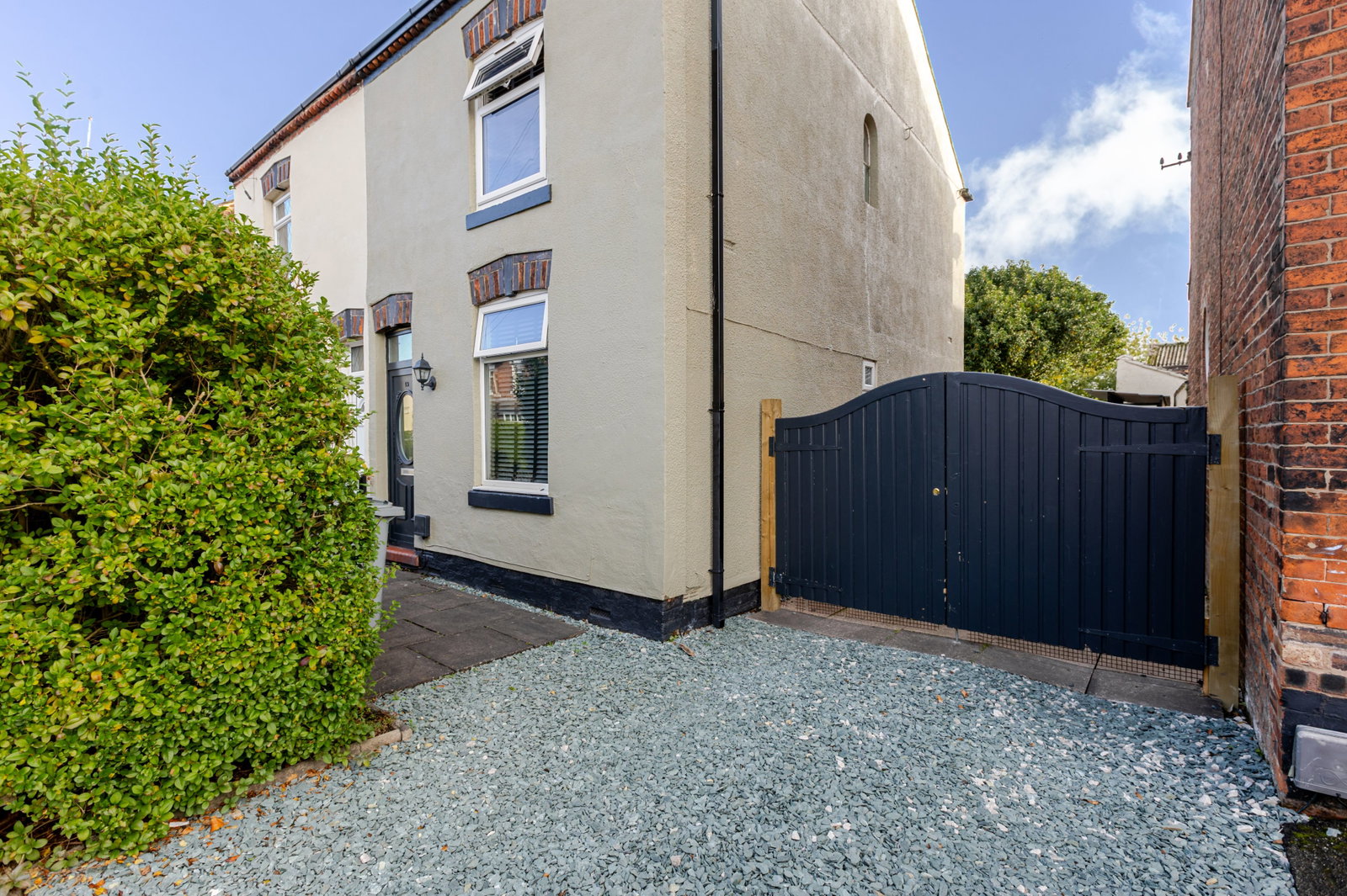 Semi Detached House in Stoke-on-trent