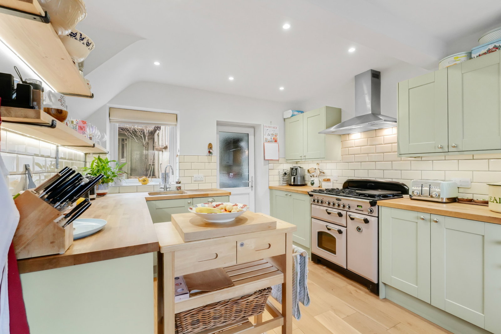 Semi Detached House in Newnham