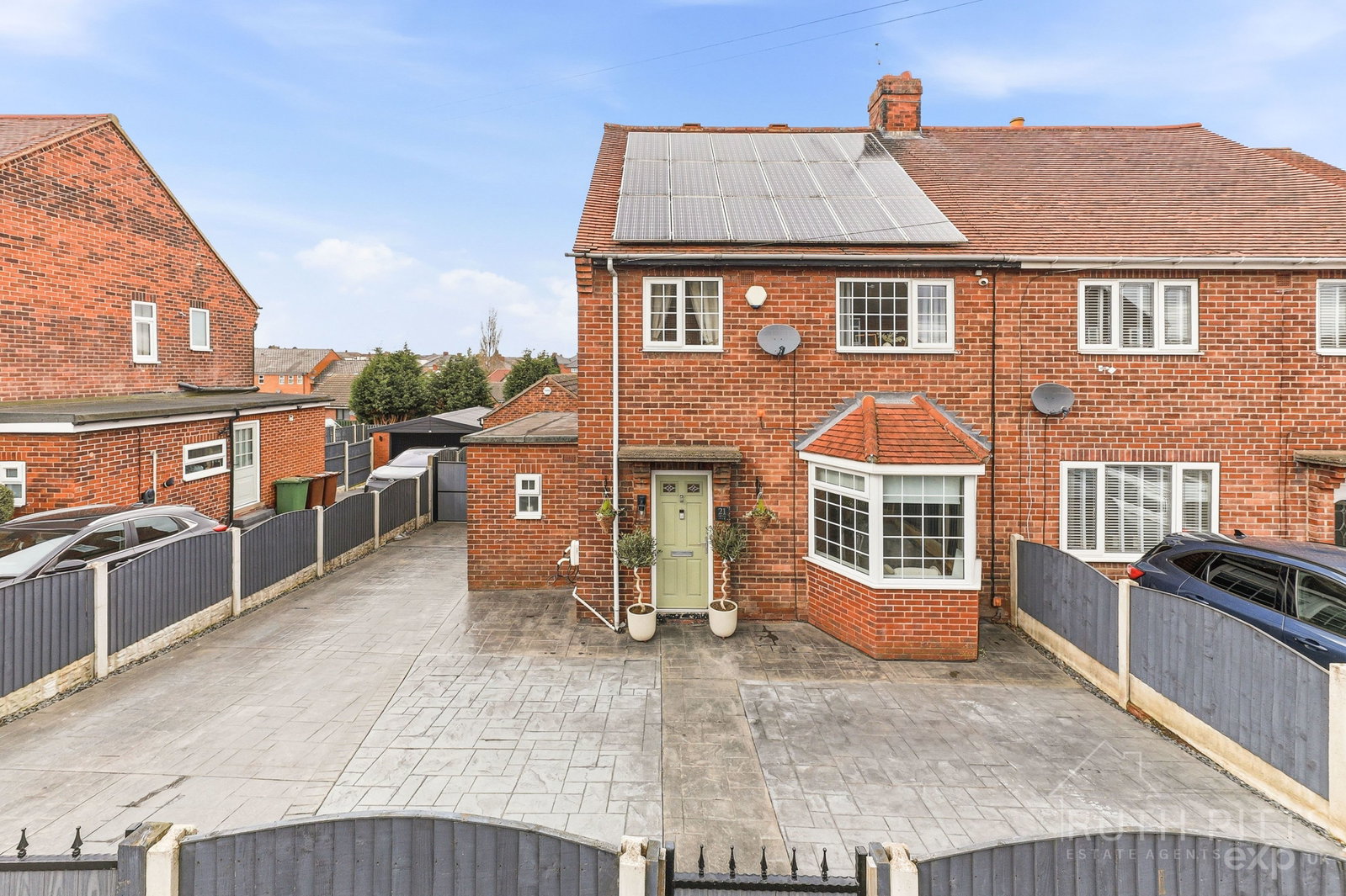 Semi Detached House in Pontefract