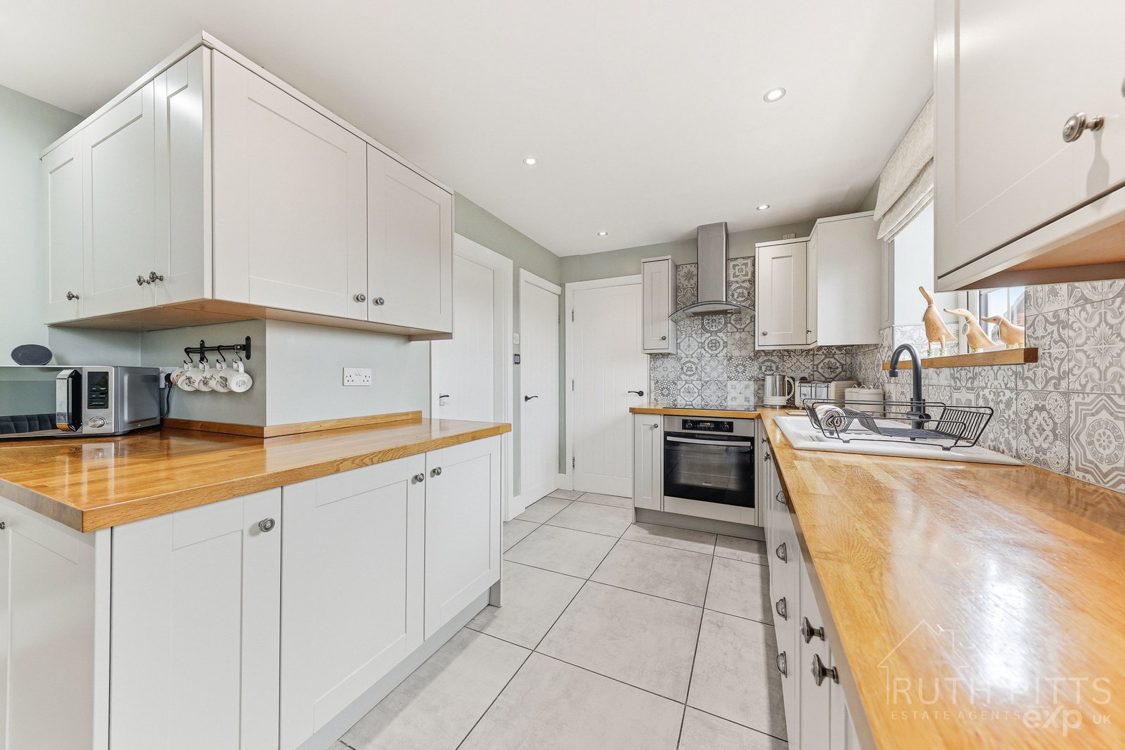 Semi Detached House in Pontefract