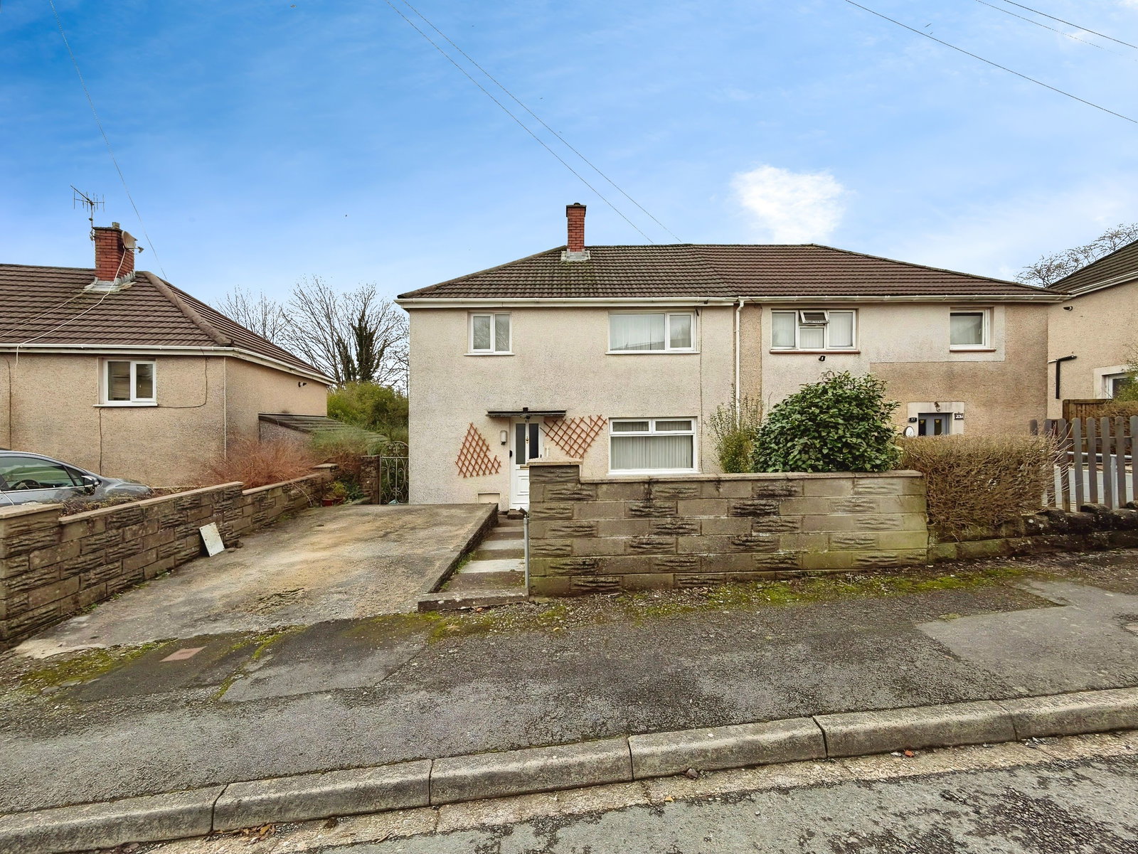 Semi Detached House in Swansea