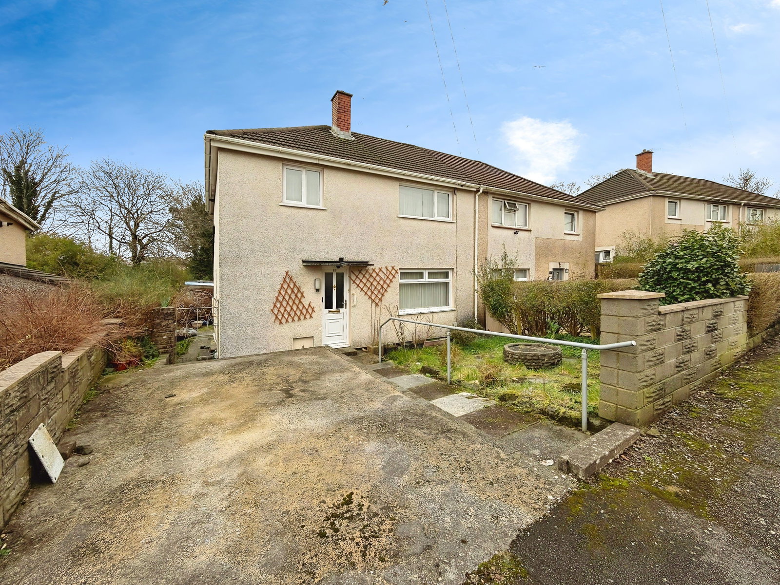 Semi Detached House in Swansea