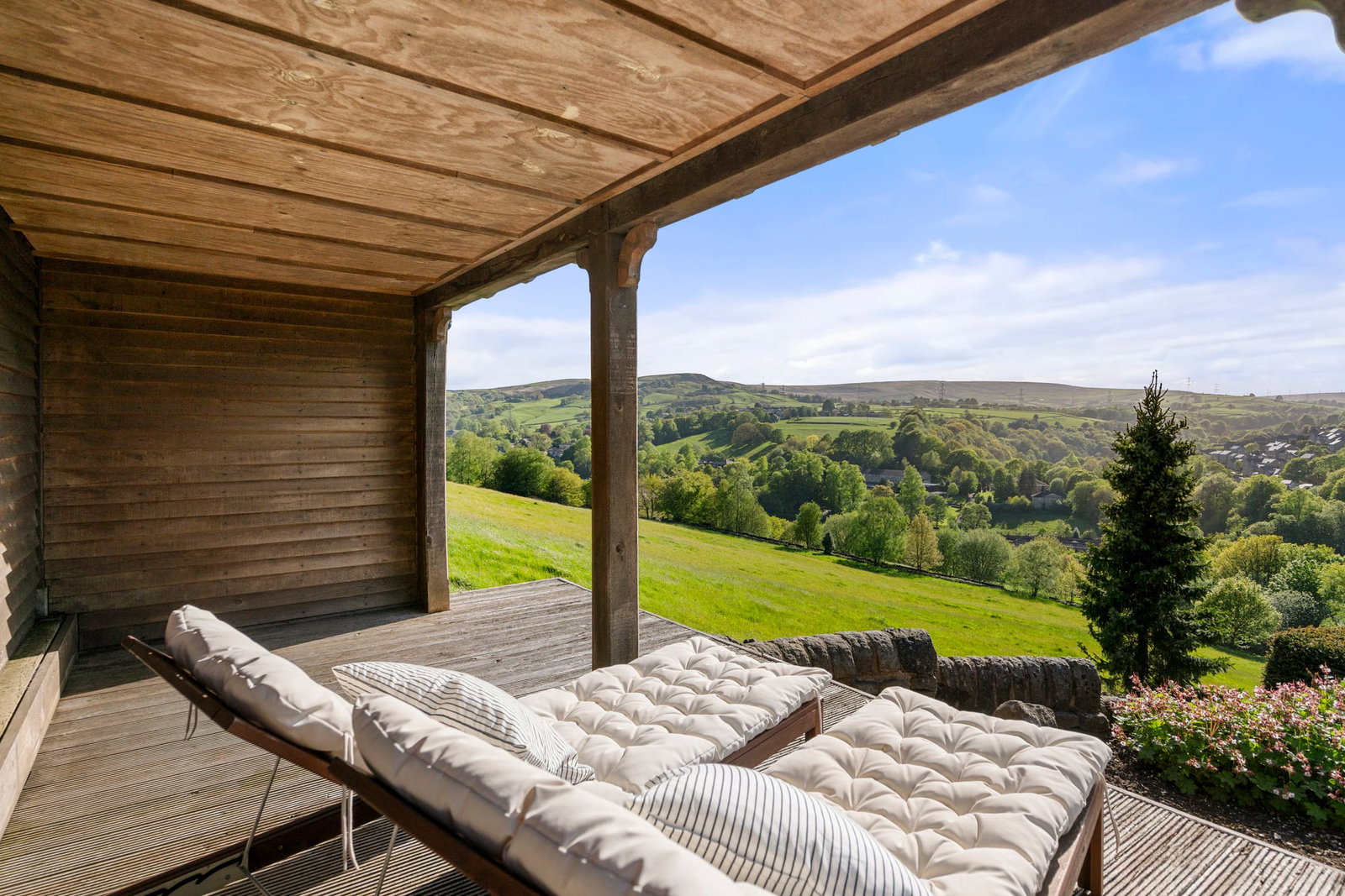Detached House in Sowerby Bridge