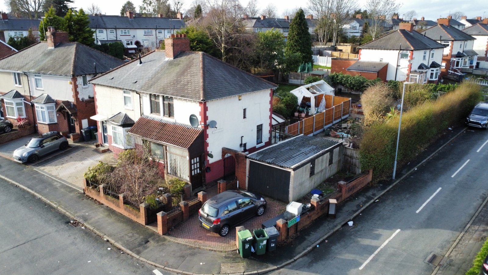 Land in Oldbury
