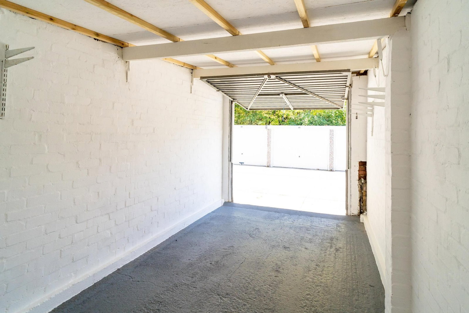 Garage for sale in Stevenage, 225 Collenswood Road , Stevenage , Hertfordshire, SG2 9HF, 140 m²
