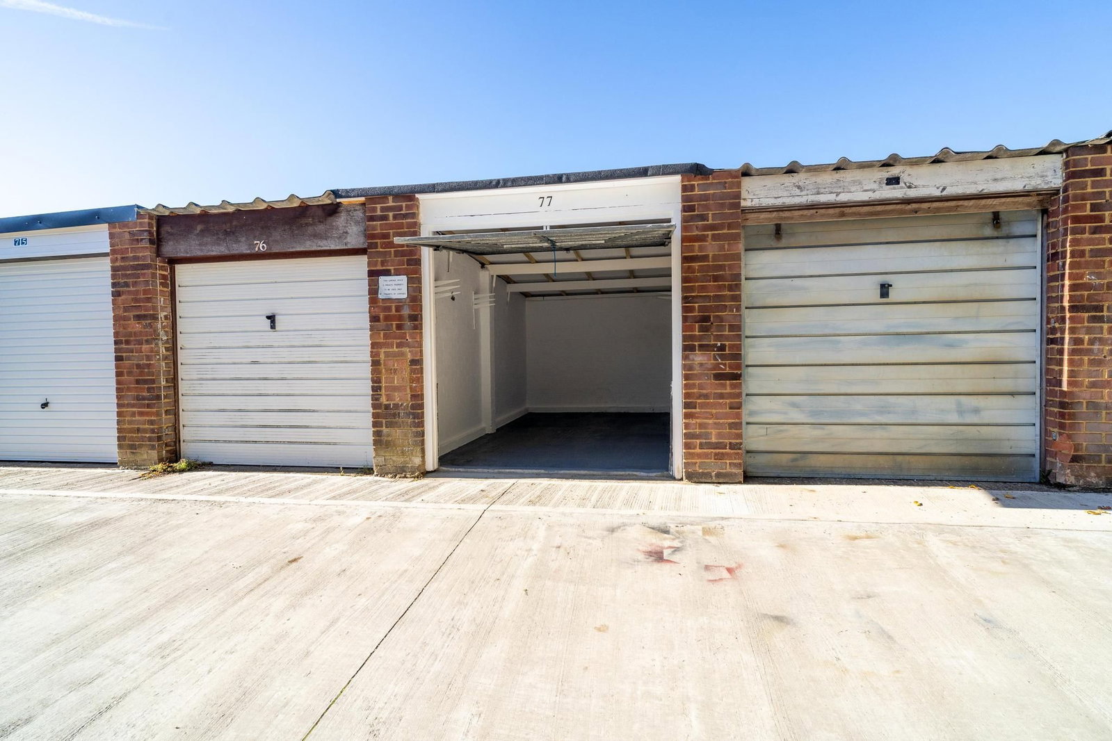 Garage for sale in Stevenage, 225 Collenswood Road , Stevenage , Hertfordshire, SG2 9HF, 140 m²