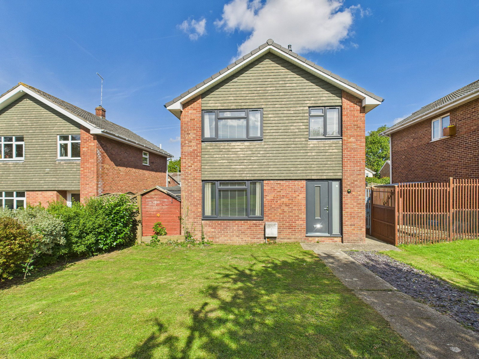 Detached House for sale in Bristol, Cranwell Grove, Bristol, BS14 9QR, 1076 m²