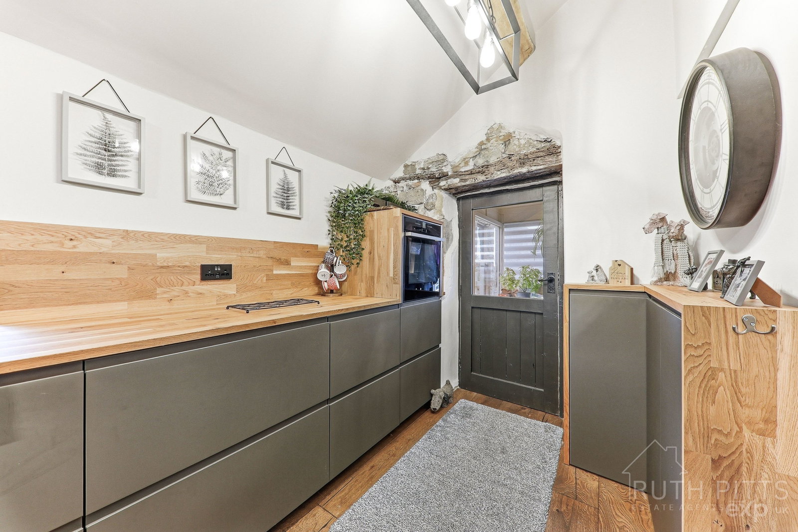 Detached House in Pontefract