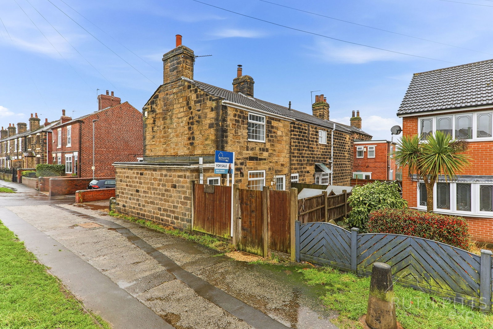 End Of Terrace House in Pontefract