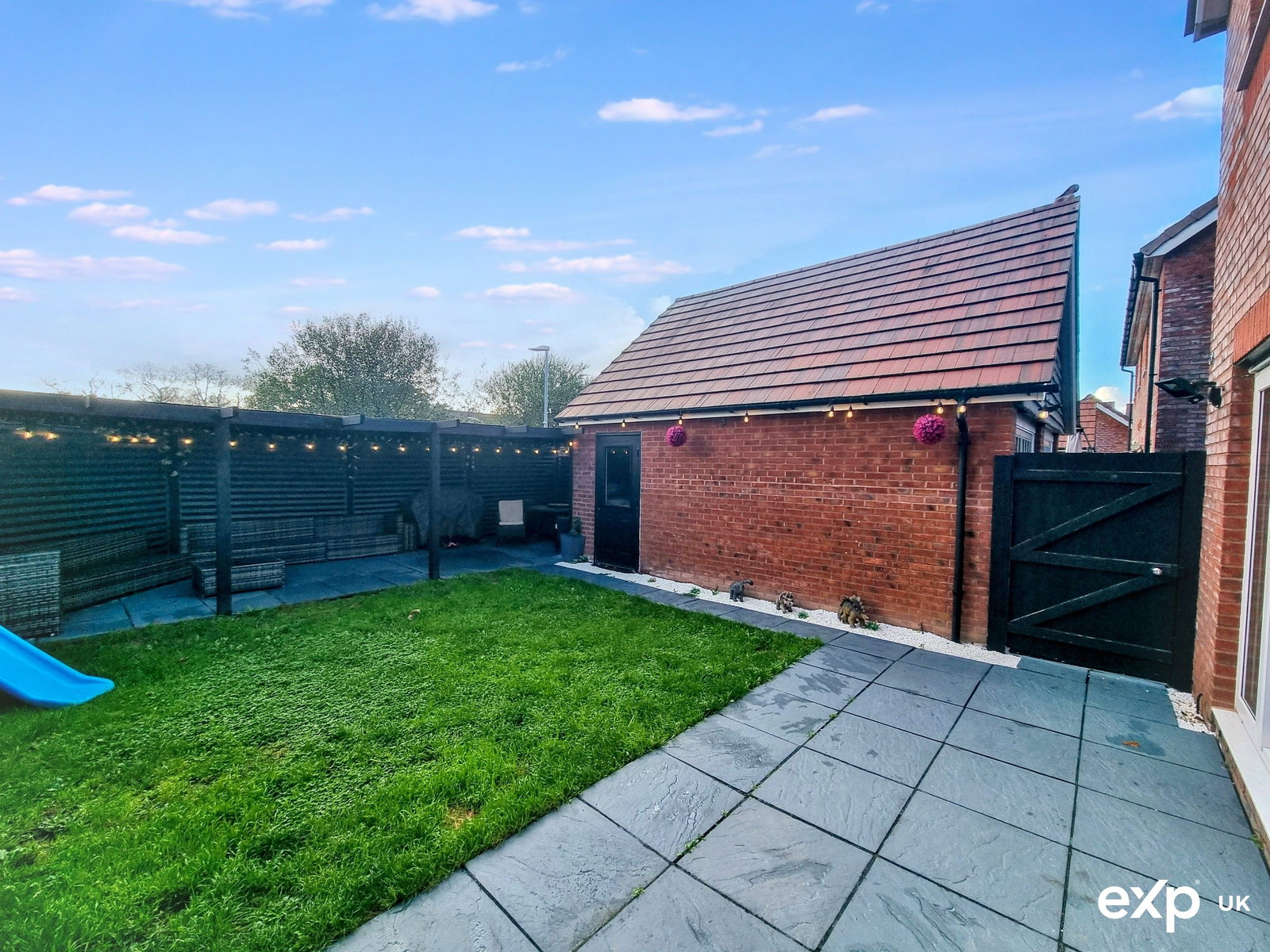 Detached House in Newton Abbot