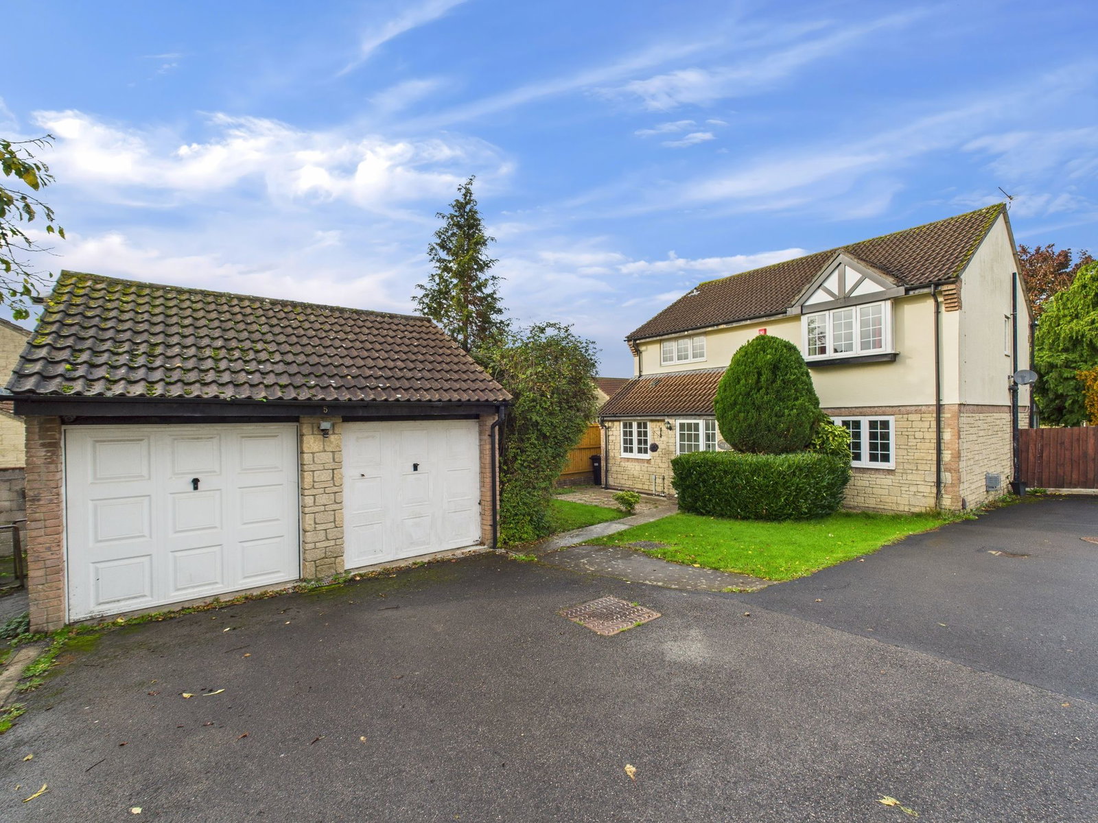 Detached House in Bristol