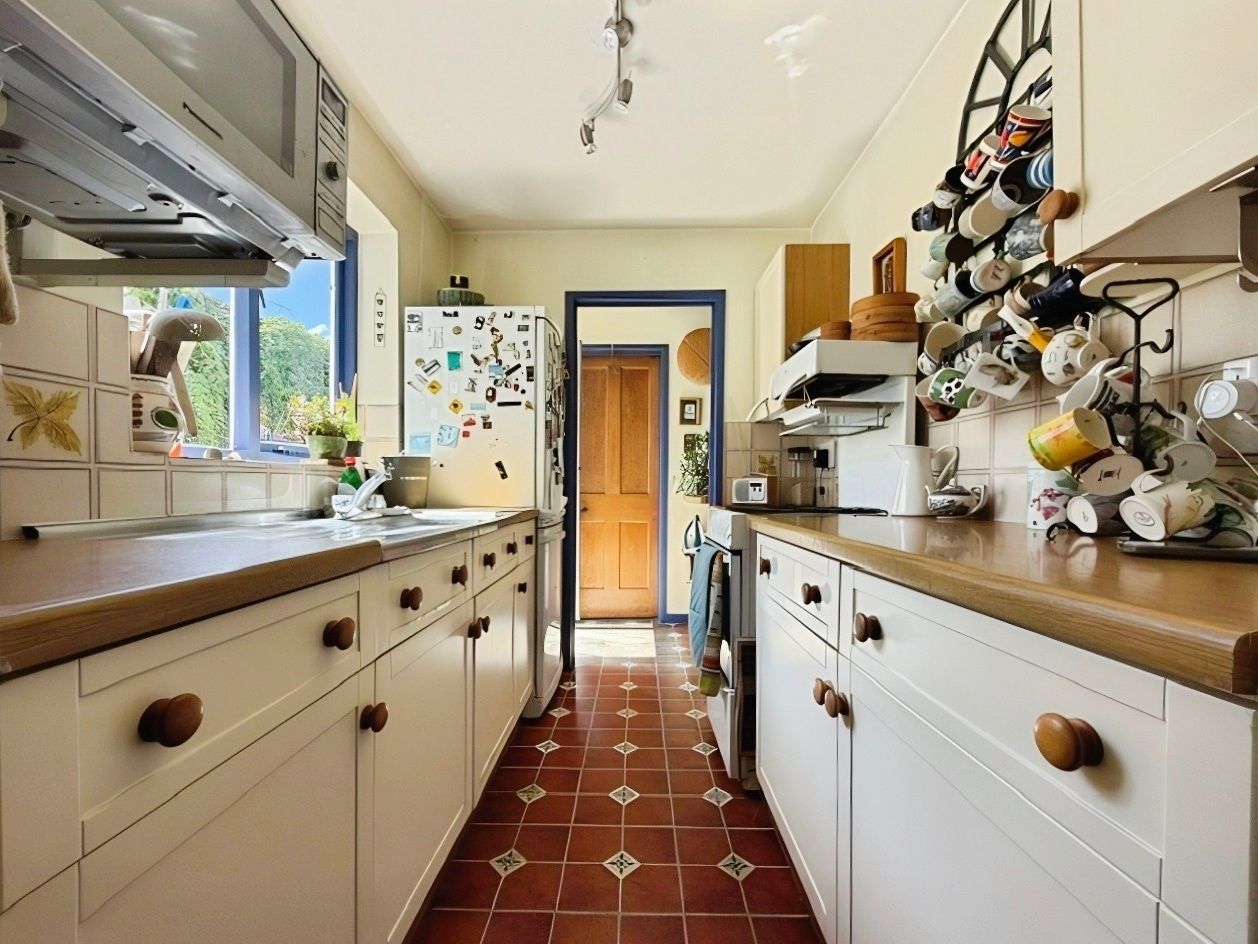 Terraced House for sale in Bath, Avondale Road, Bath, BA1 3EG