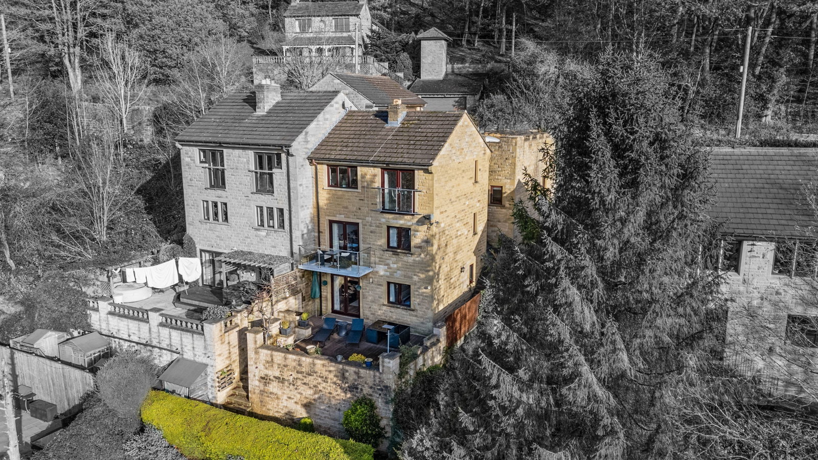 Semi Detached House in Halifax
