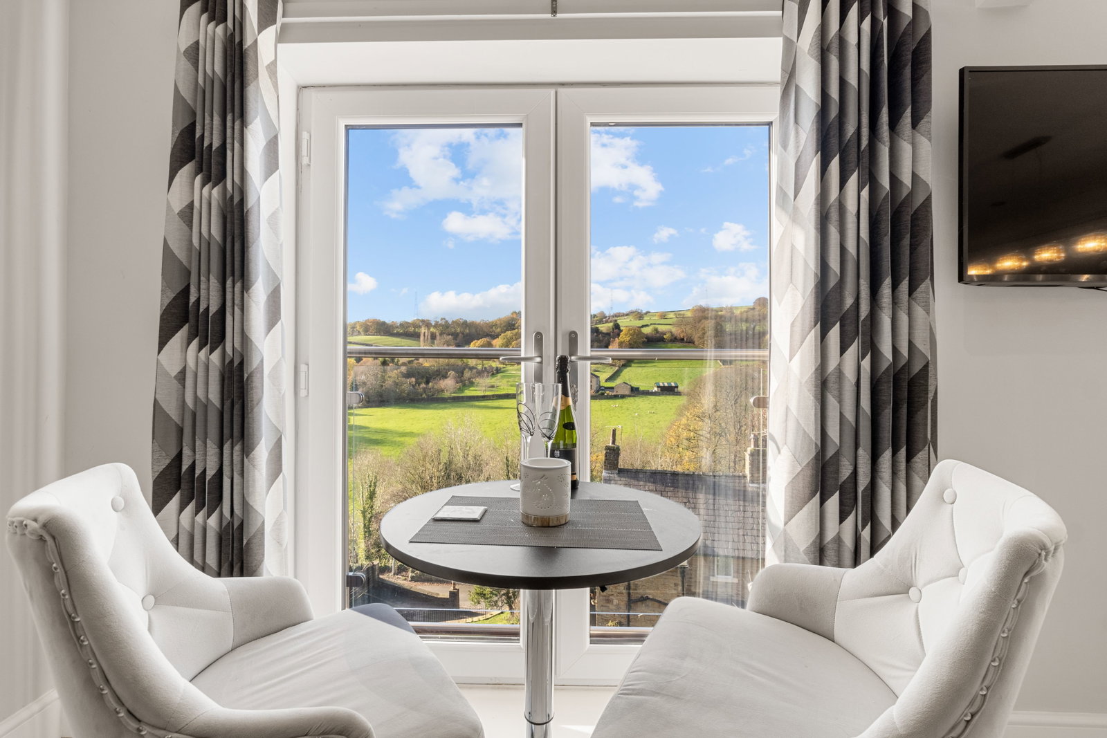 Semi Detached House in Halifax