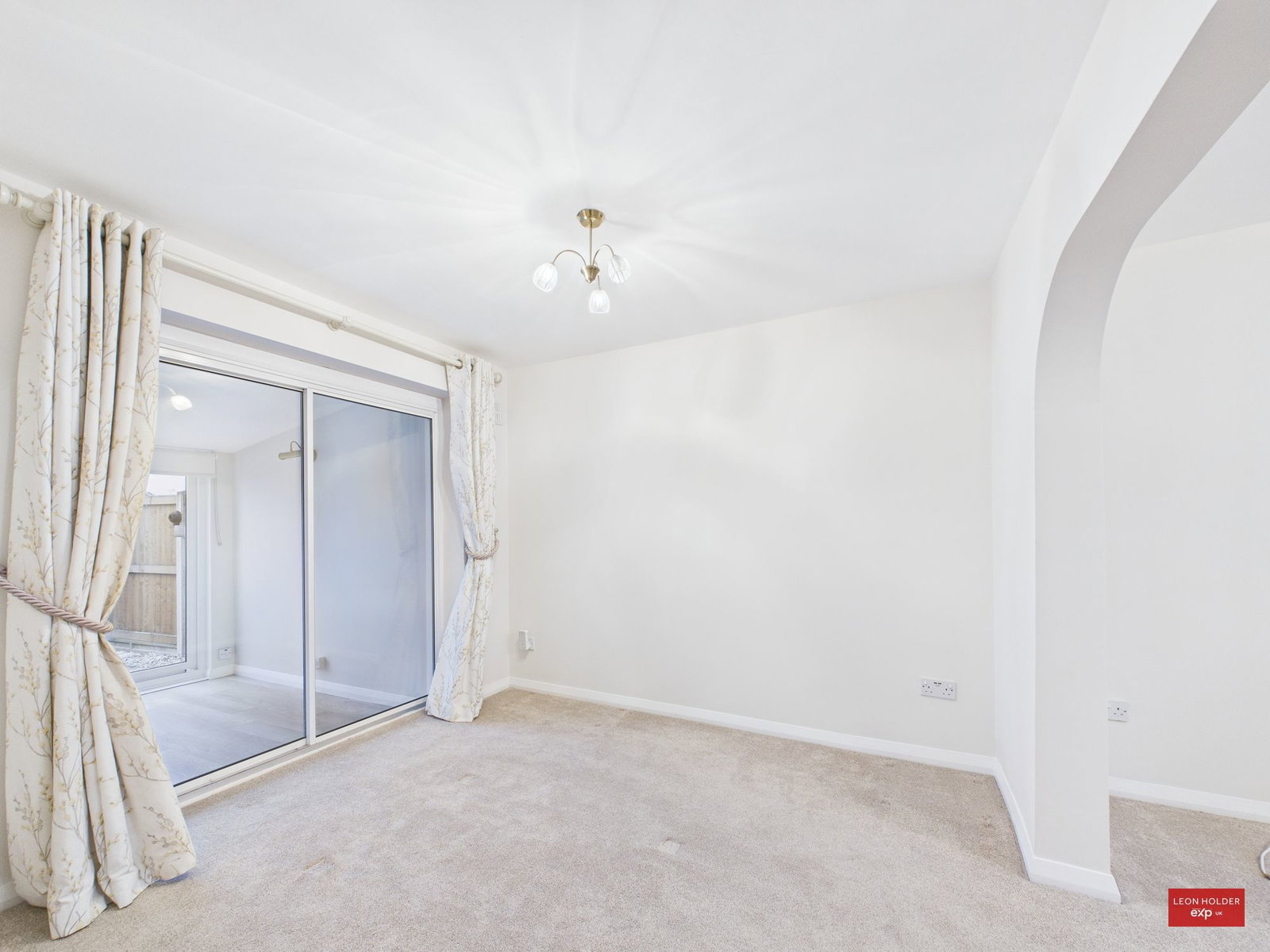 Semi Detached House in Gloucester