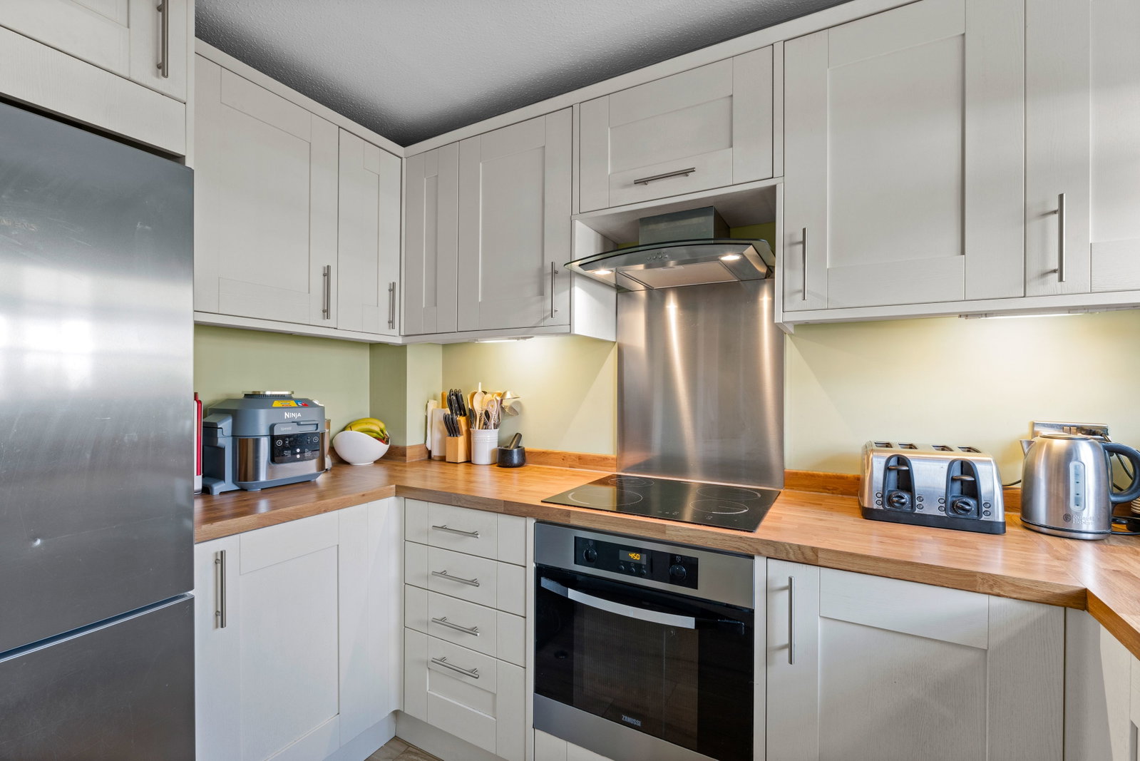 Semi Detached House in Epsom