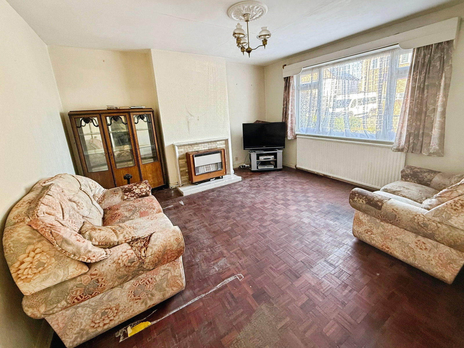 Semi Detached House in Abbots Langley