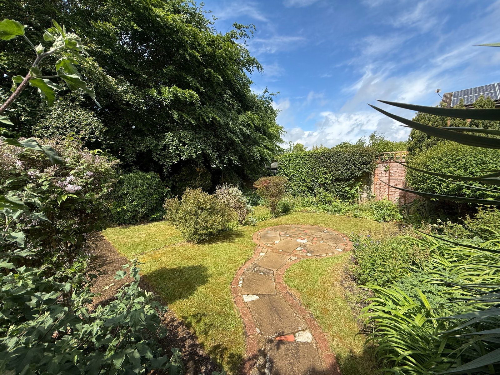 Semi Detached House in Abbots Langley