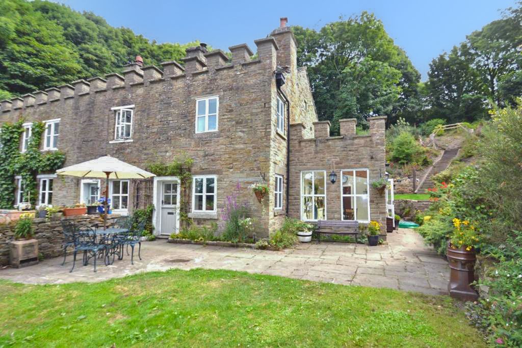 End Of Terrace House in Macclesfield