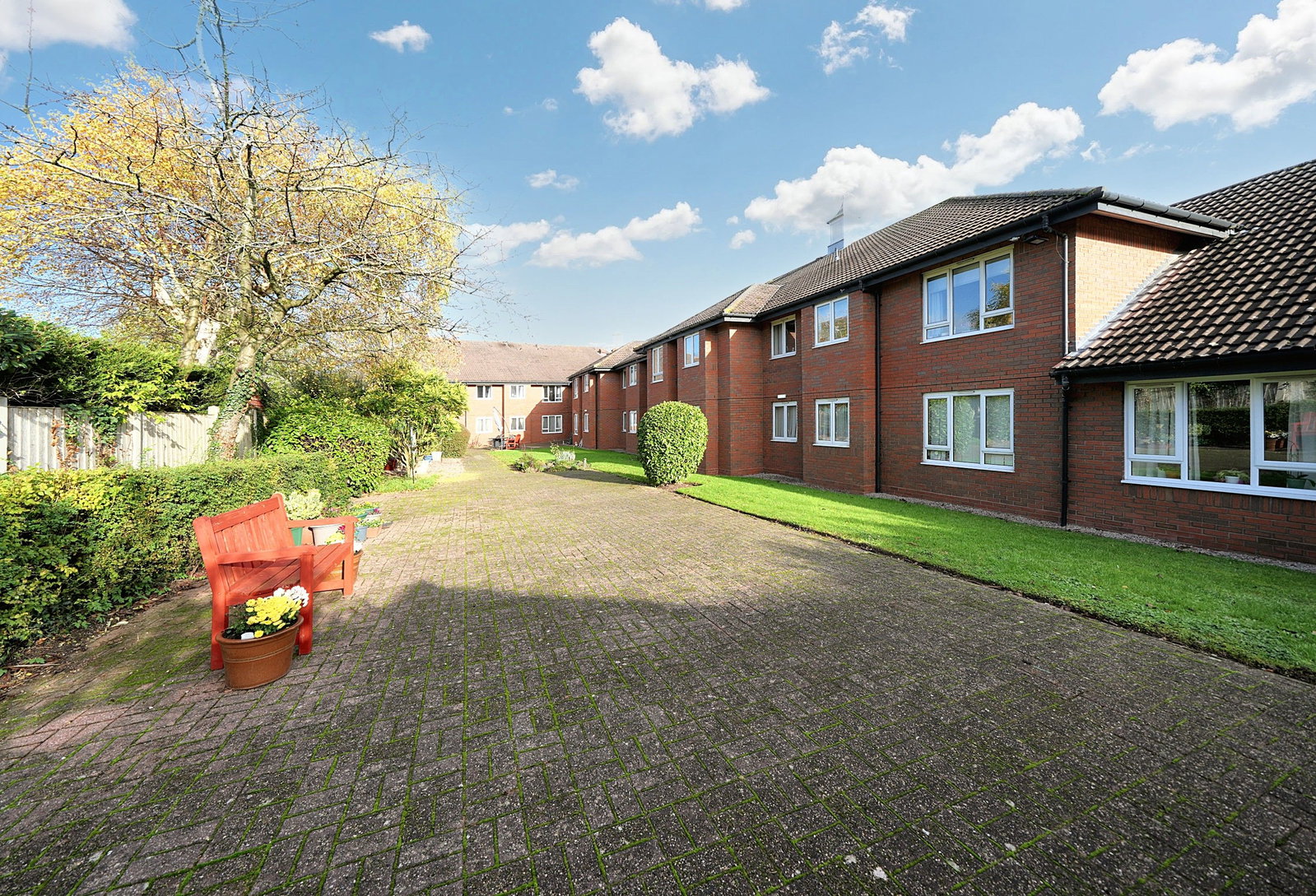 Terraced Bungalow in Wolverhampton
