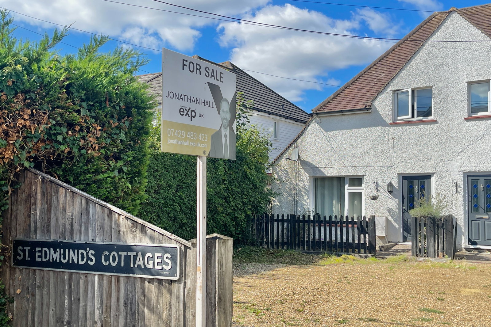 End Of Terrace House for sale in Sevenoaks, Fawkham Road, West Kingsdown, Sevenoaks, 818 m²