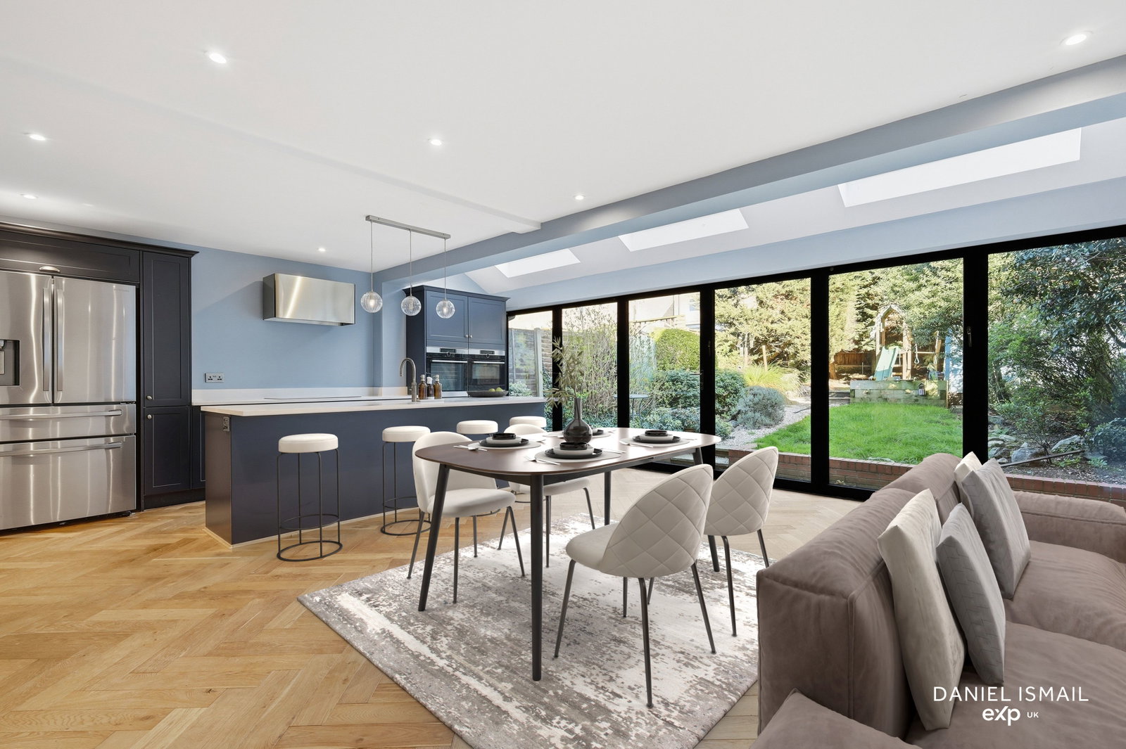 Detached House in Basildon
