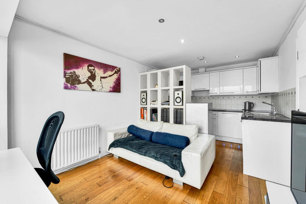 Flat in Hounslow