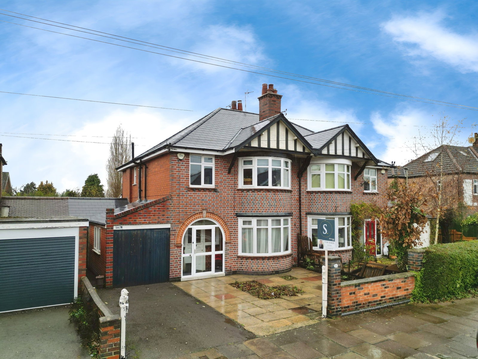 Semi Detached House in Leicester