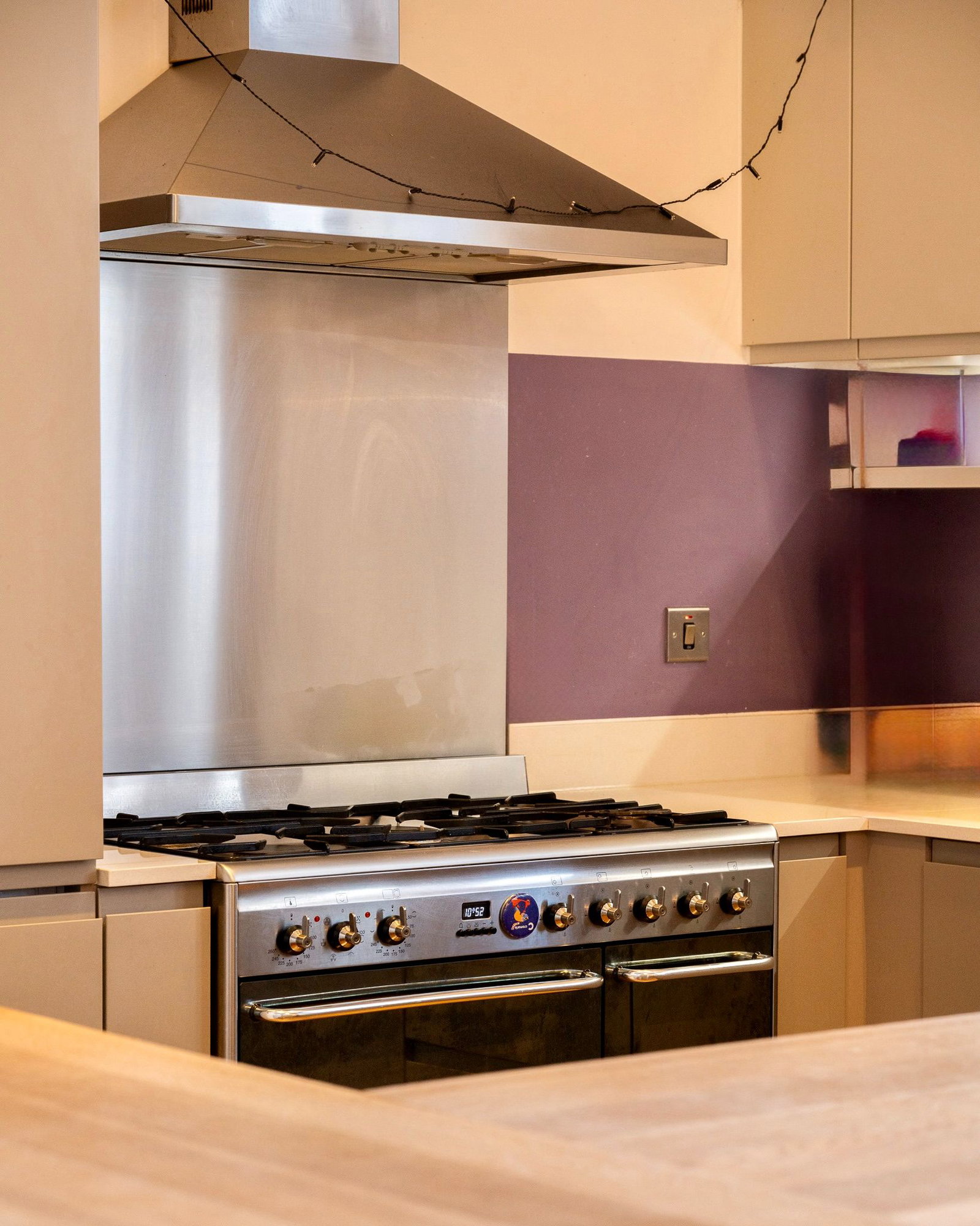 Flat for sale in London, Parade Ground Path, Woolwich, London SE18 4BT, 1521 m²