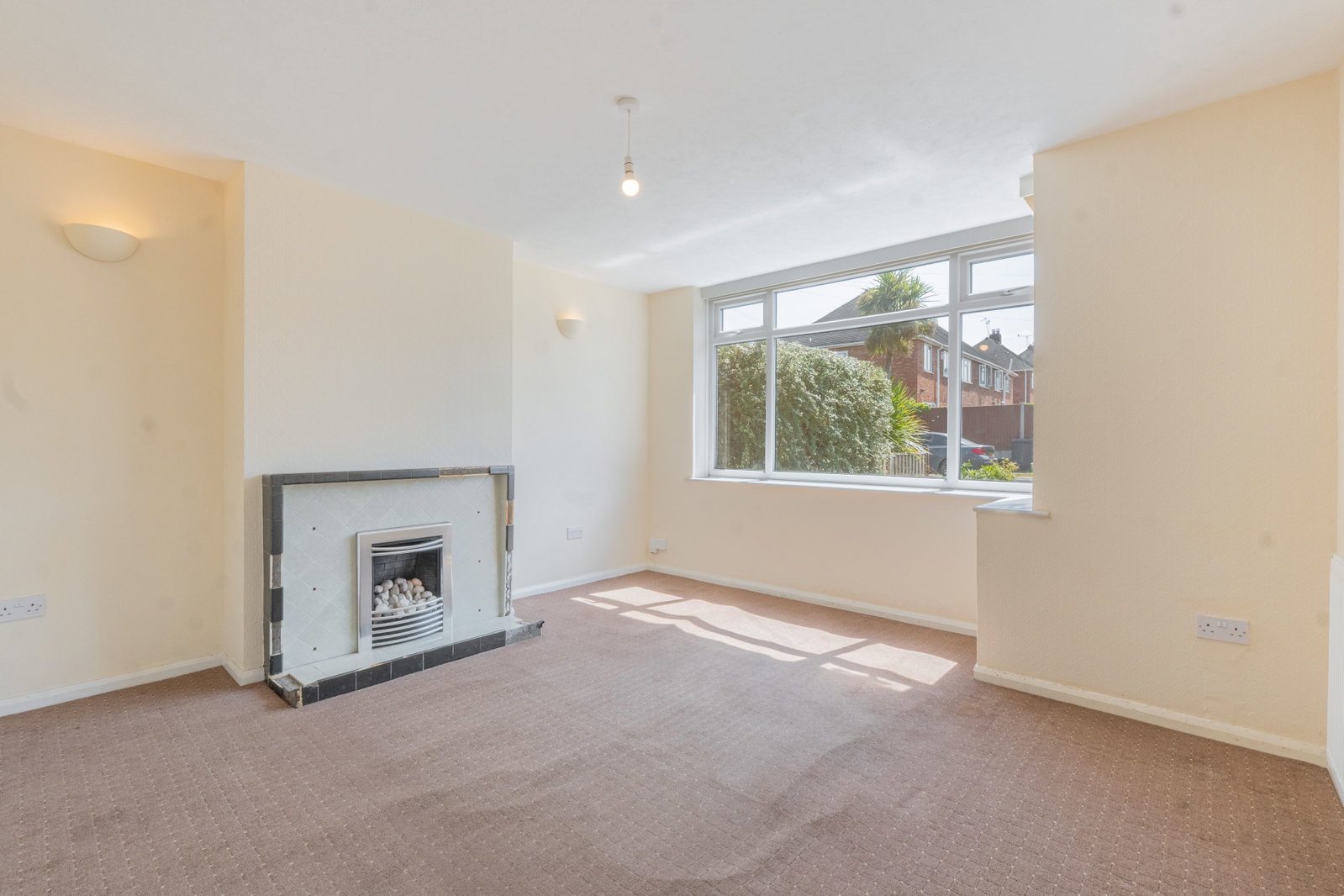 Semi Detached House in Kingswinford