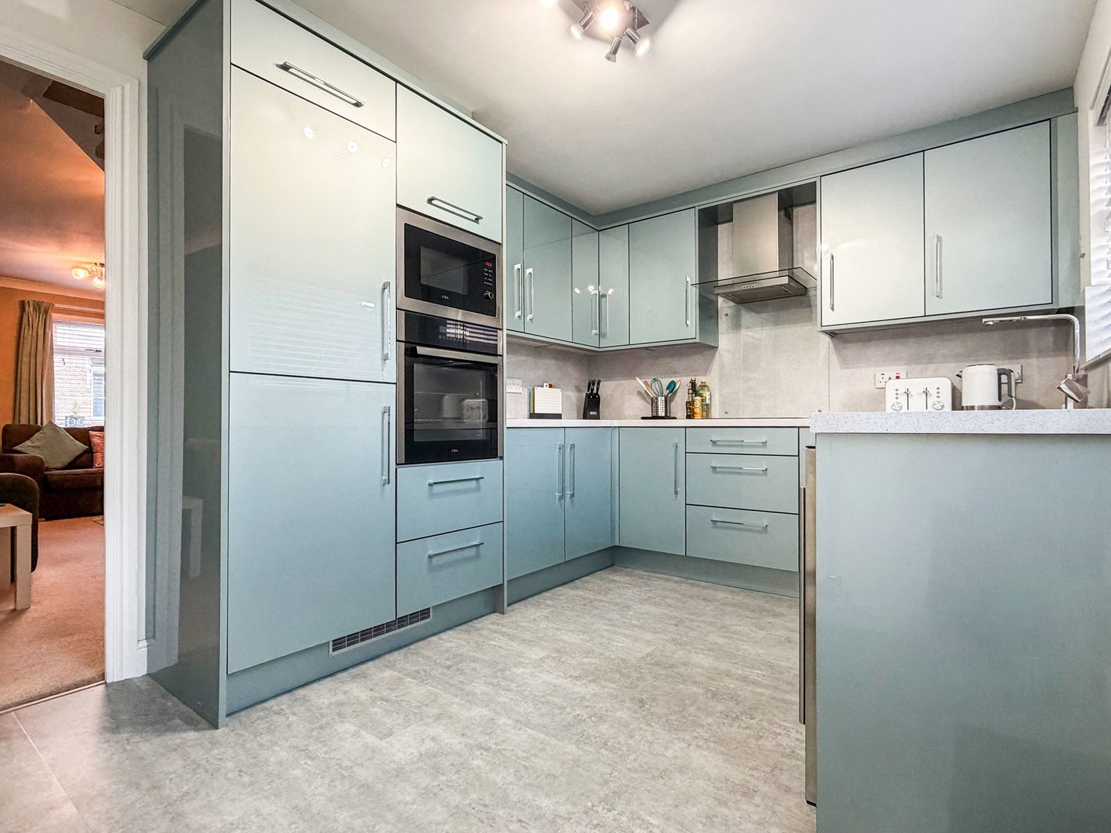 Semi Detached House in Hull