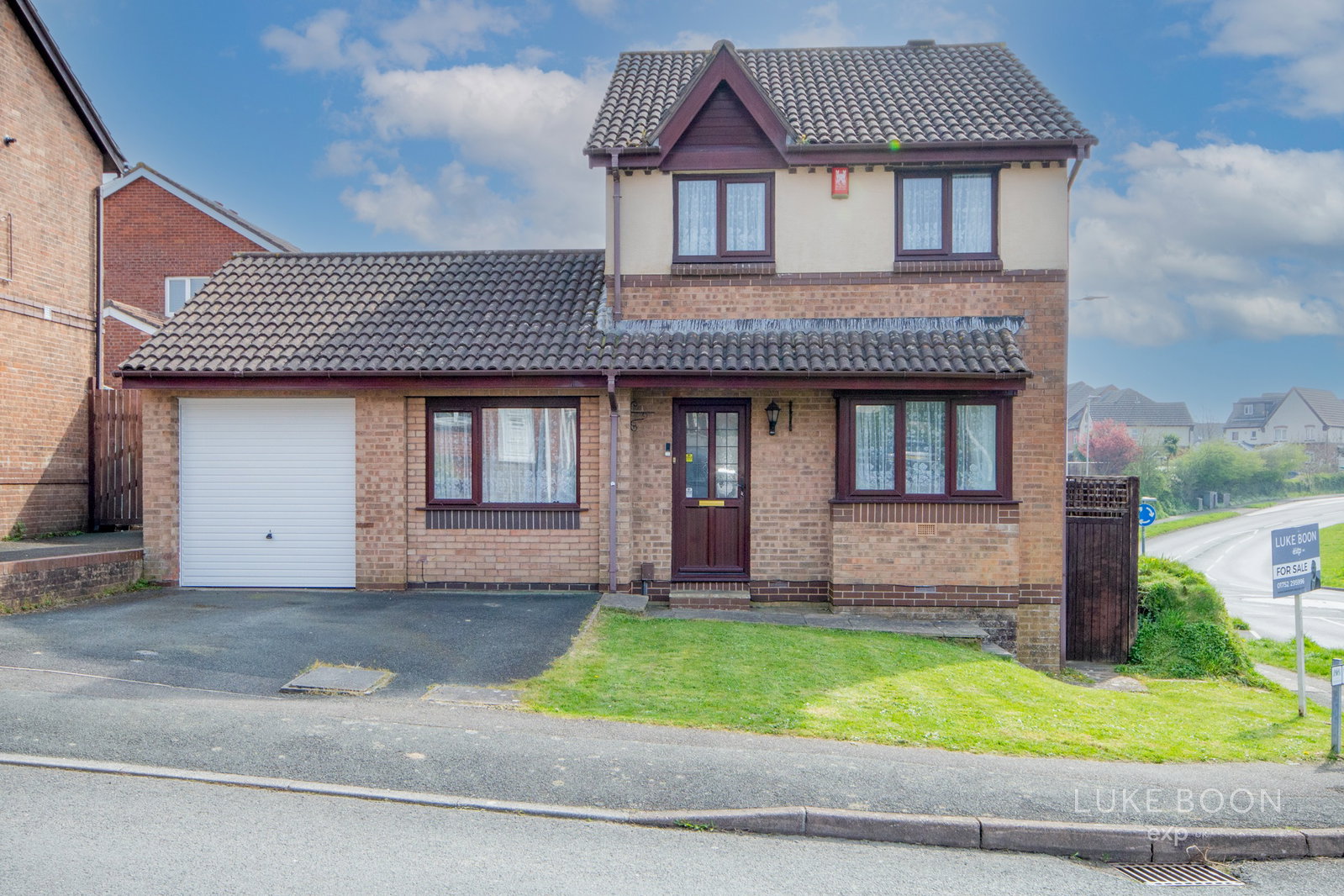 Detached House in Plymouth