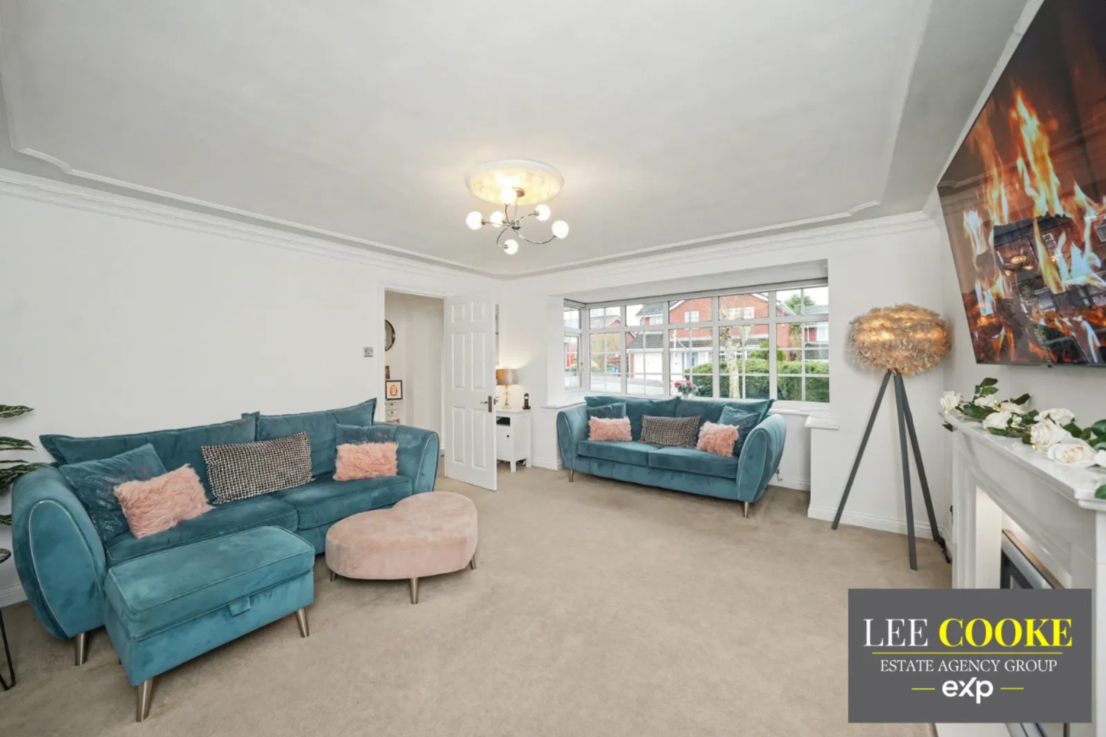 Detached House for sale in Cannock, Cuckoo Close, Heath Hayes, Cannock, WS11 7UL