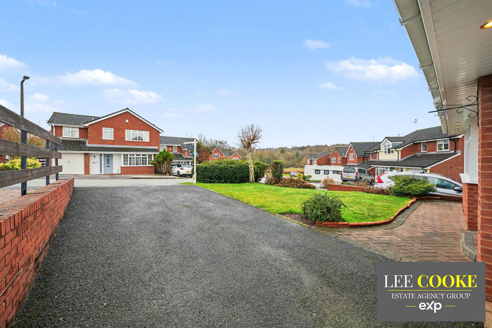 Detached House for sale in Cannock, Cuckoo Close, Heath Hayes, Cannock, WS11 7UL