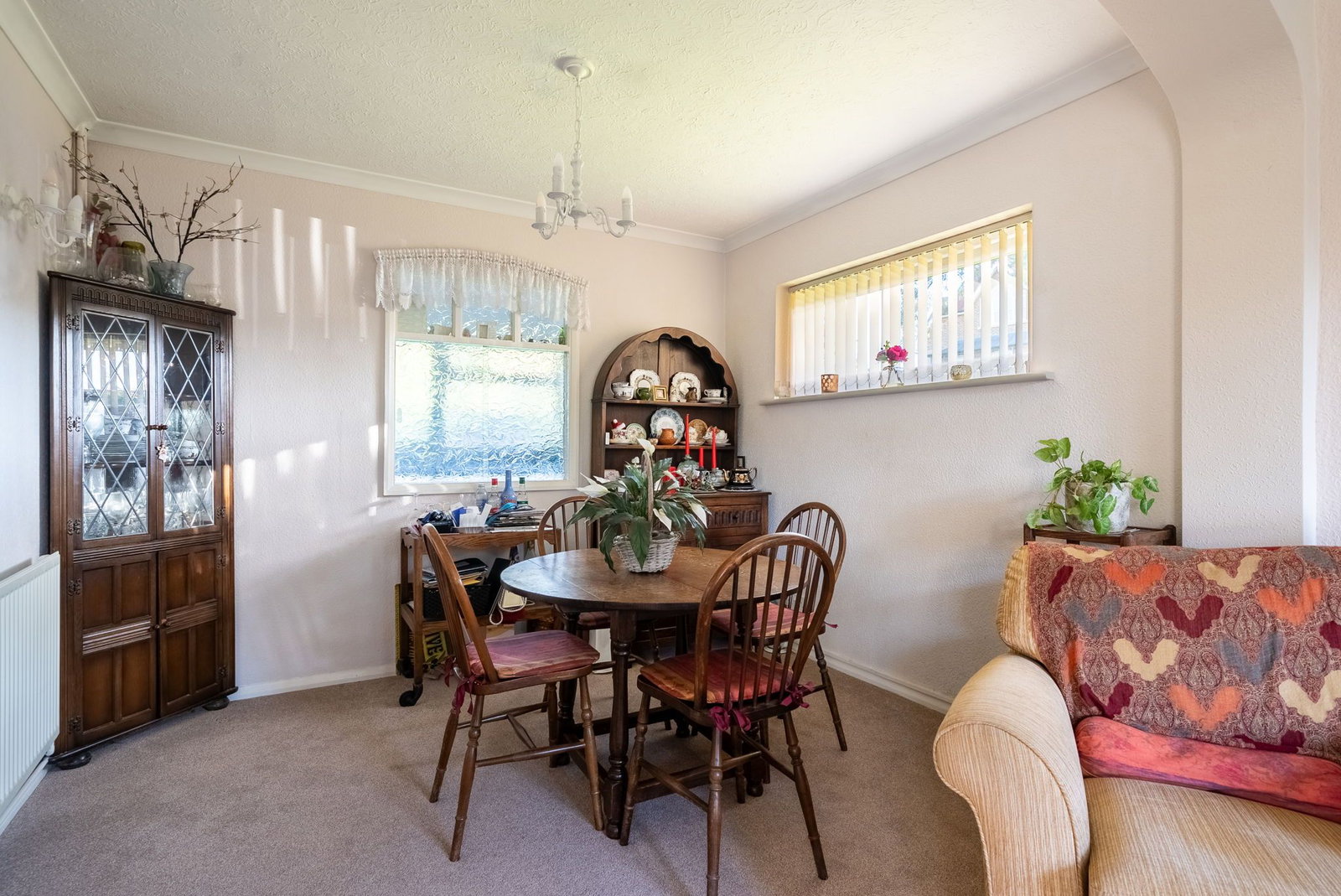 Semi Detached House in Horsham