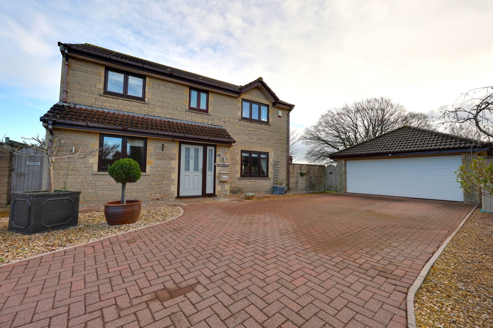 Detached House in Bath