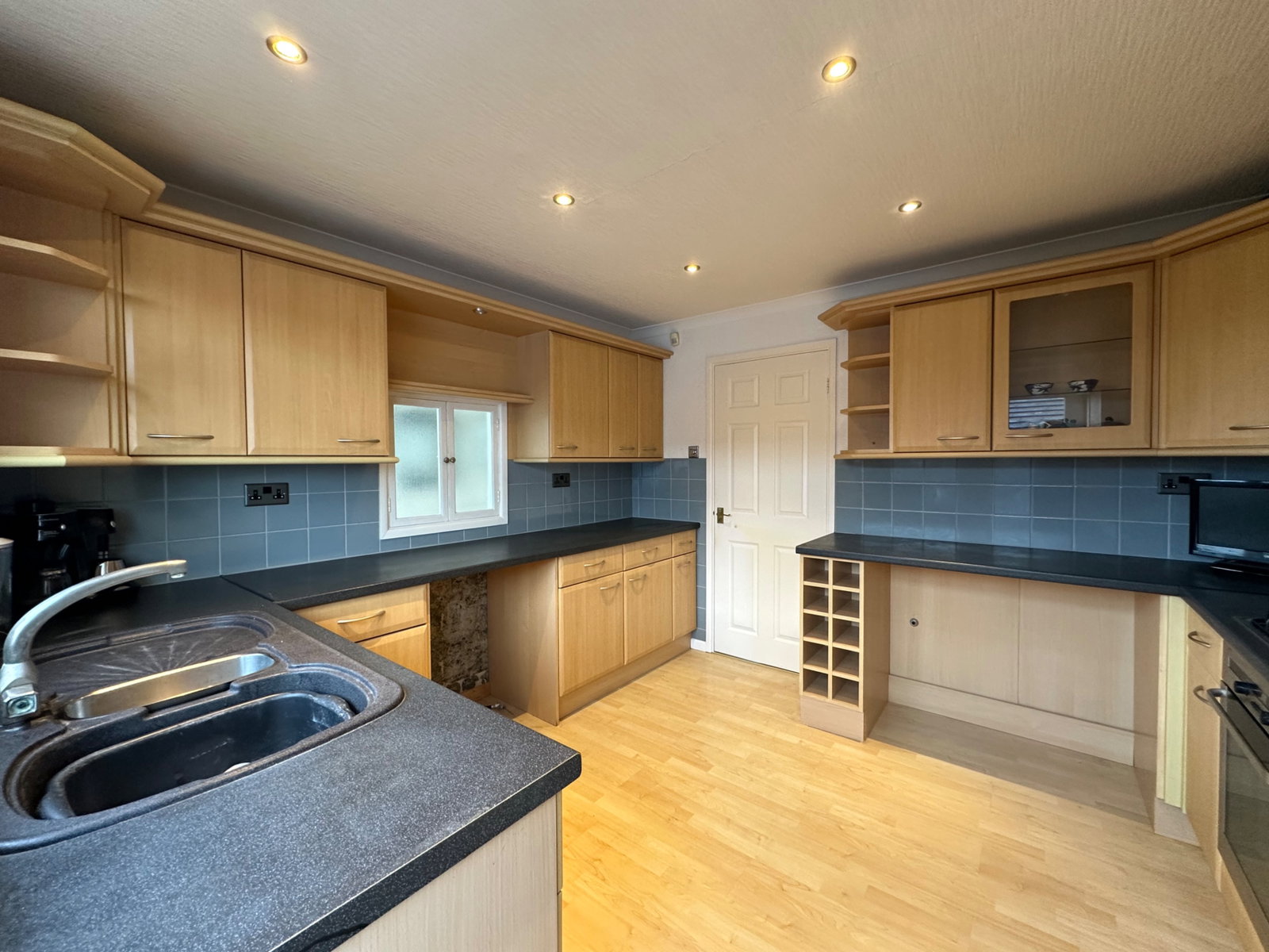 Bungalow for sale in Paignton, Longmead Road, Paignton, 904 m²