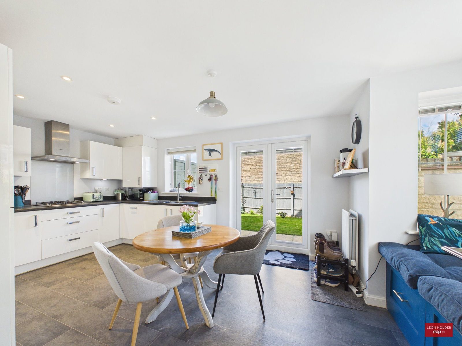 Semi Detached House in Gloucester