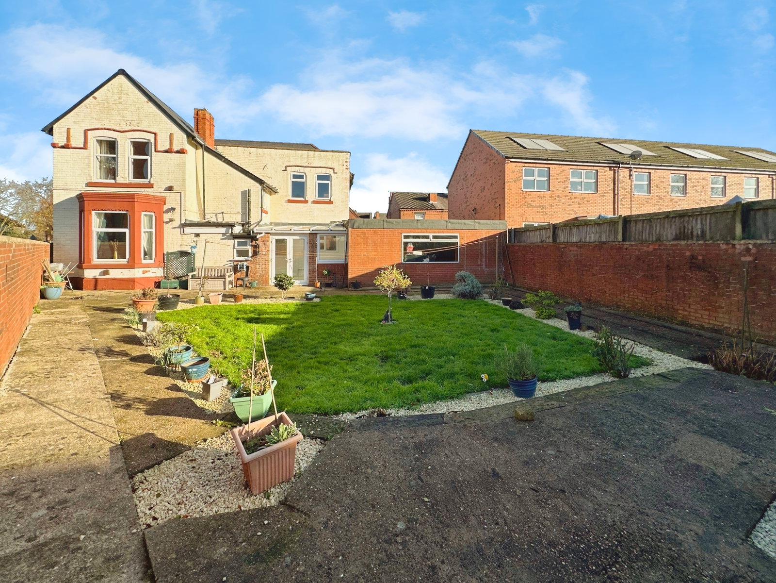 Detached House in Nottingham