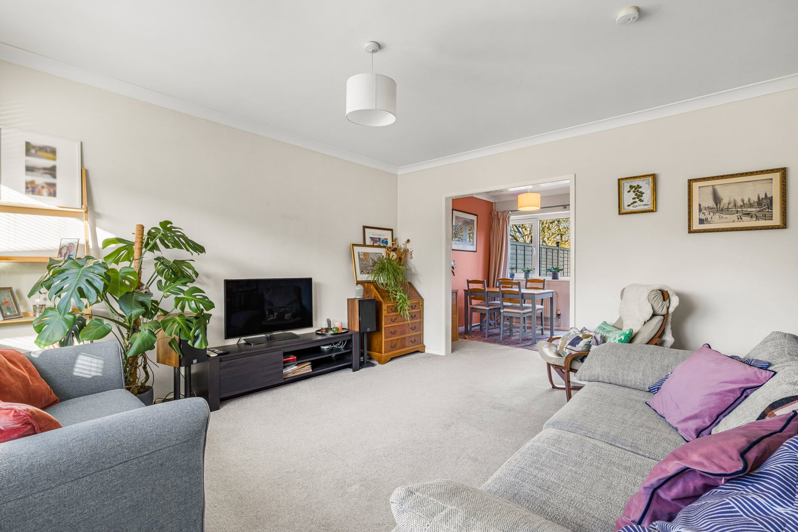 Semi Detached House in Cheltenham